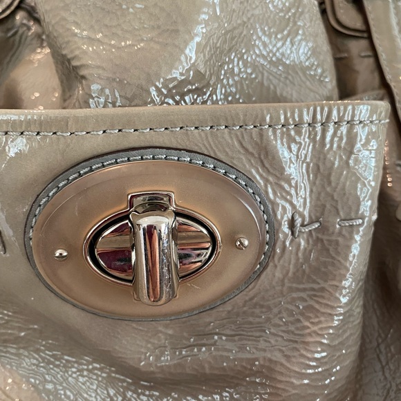 Coach patent leather collection purse - Picture 5 of 12